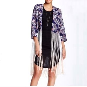 ROMEO + JULIET COUTURE FRINGE KIMONO DUSTER